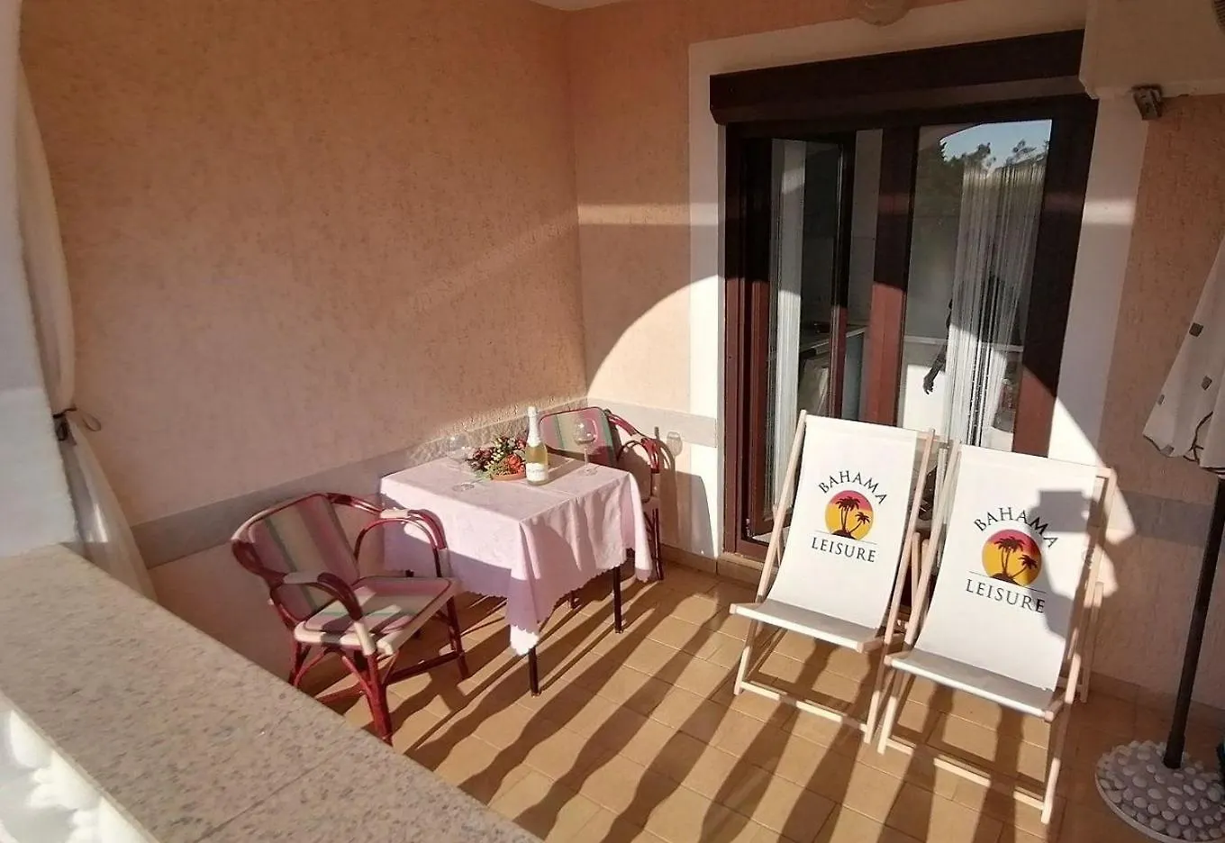 Apartment Mit Balkon- Gemeinsame Pool Und Terrasse Novi Vinodolski