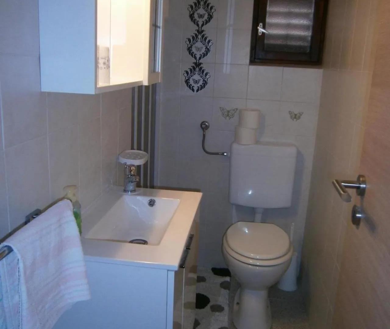 Apartment Mit Balkon- Gemeinsame Pool Und Terrasse Novi Vinodolski