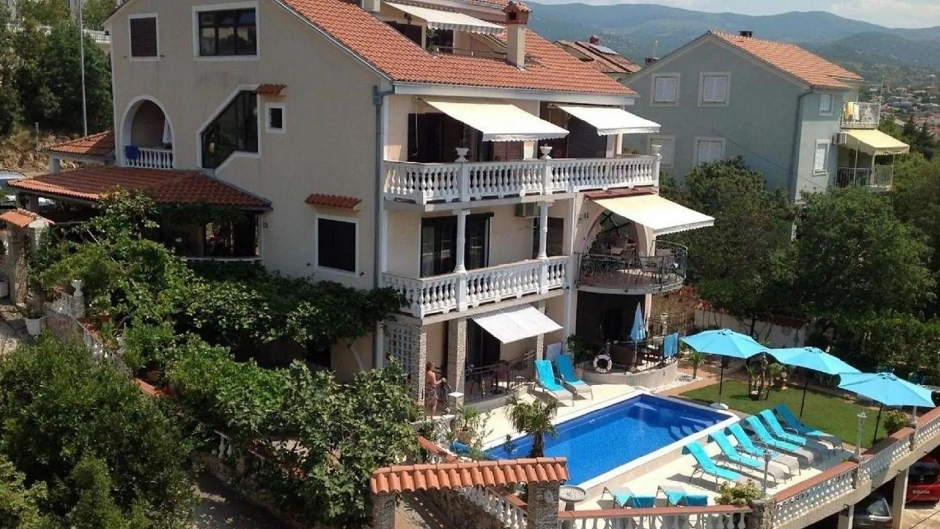 Apartment Mit Balkon- Gemeinsame Pool Und Terrasse Novi Vinodolski