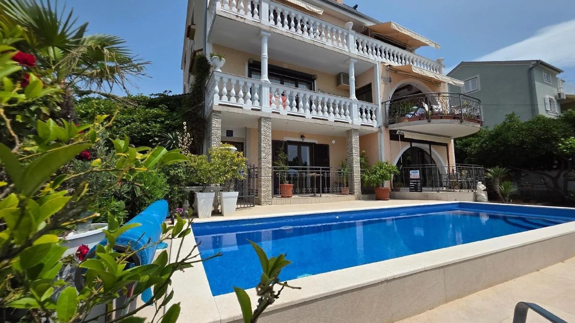 Apartment Mit Balkon- Gemeinsame Pool Und Terrasse Novi Vinodolski