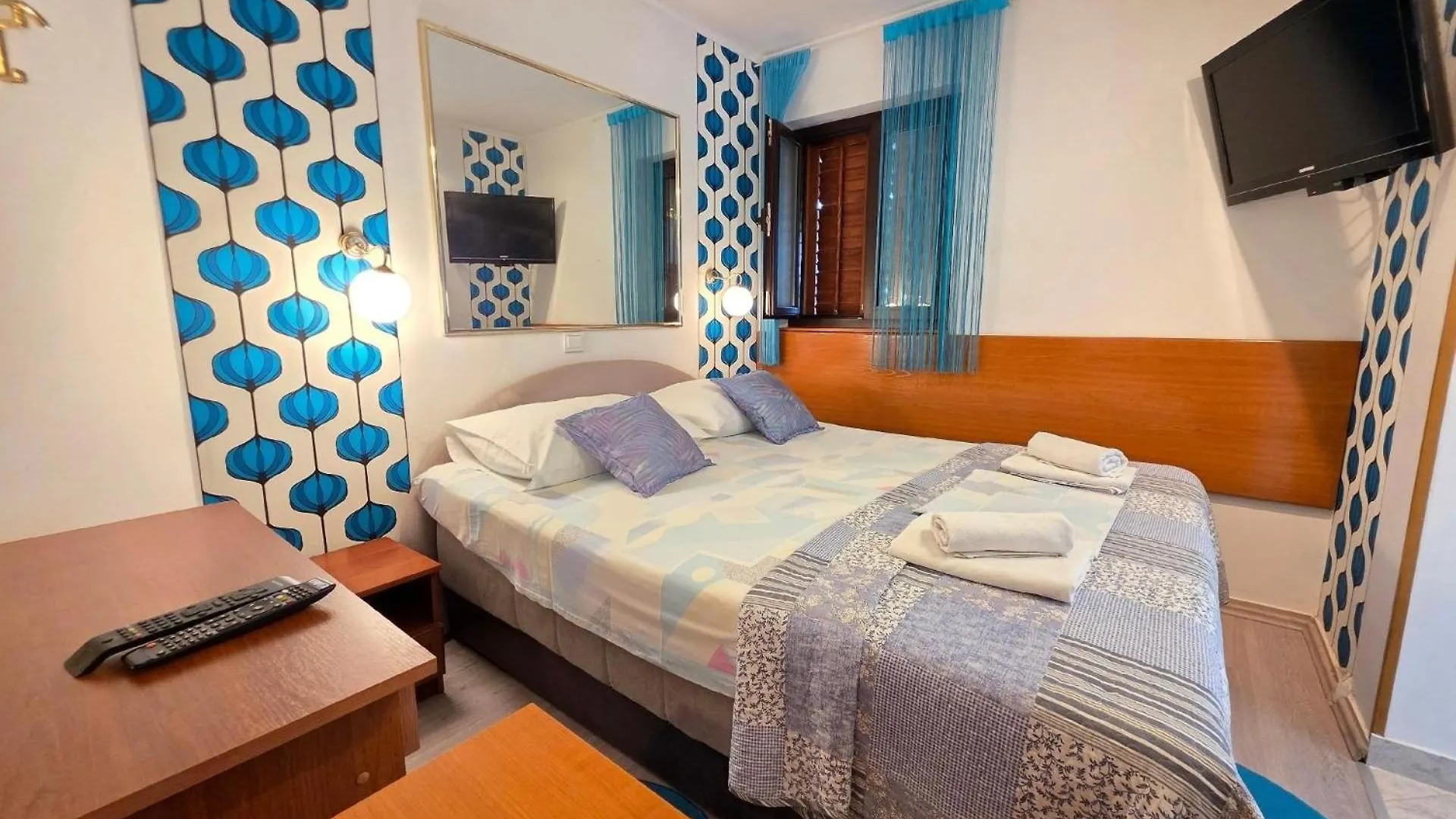 Apartment Mit Balkon- Gemeinsame Pool Und Terrasse Novi Vinodolski 0*,